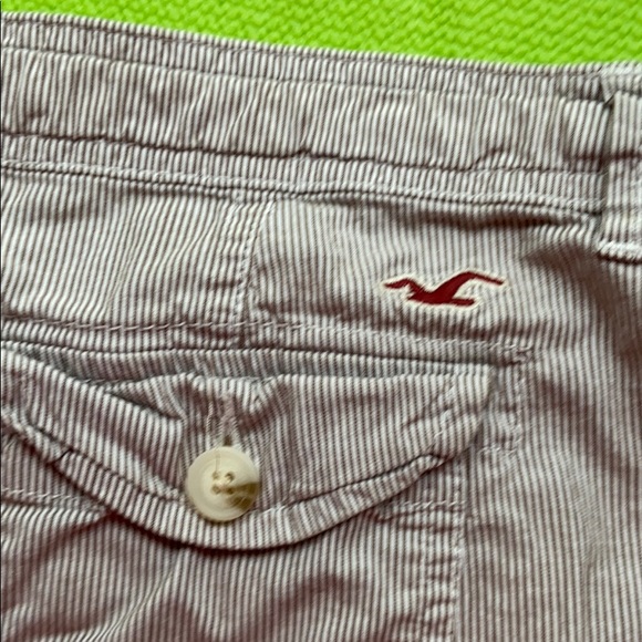 Shorts - Picture 3 of 4